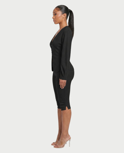 Saylia – Ensemble top boutonné et pantalon capri en tissu léger et coupe ajustée