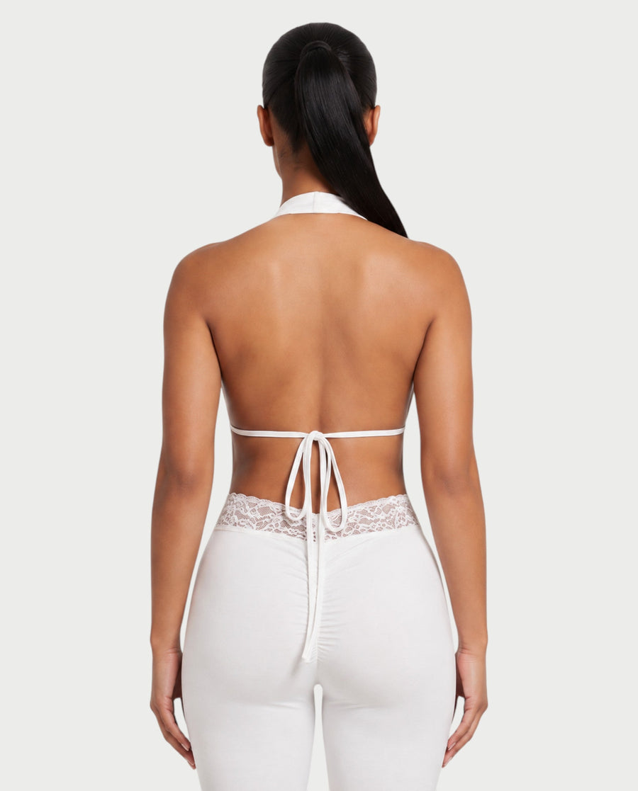 Bachina – Combinaison courte à dos nu et dentelle halter