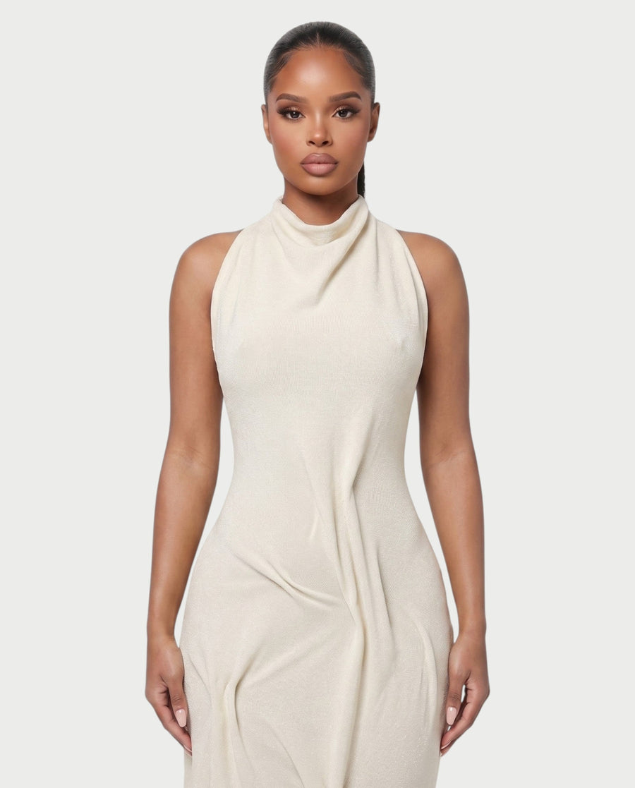 Bachina – Robe maxi asymétrique à dos ouvert et drapé