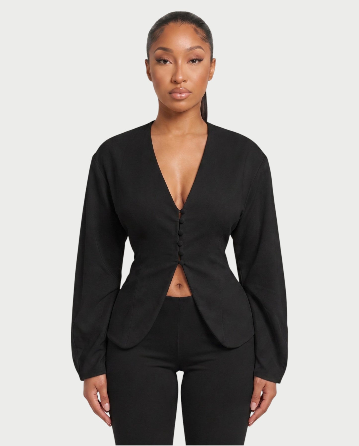 Saylia – Ensemble top boutonné et pantalon capri en tissu léger et coupe ajustée