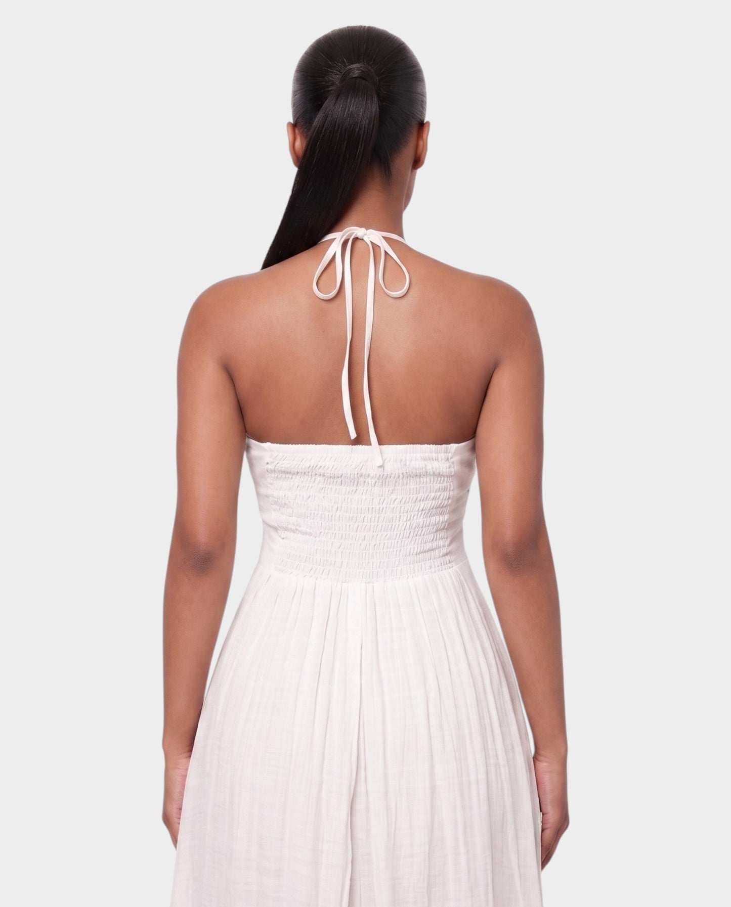 Salyne – Ensemble top cutout et jupe à volants, coupe ajustée