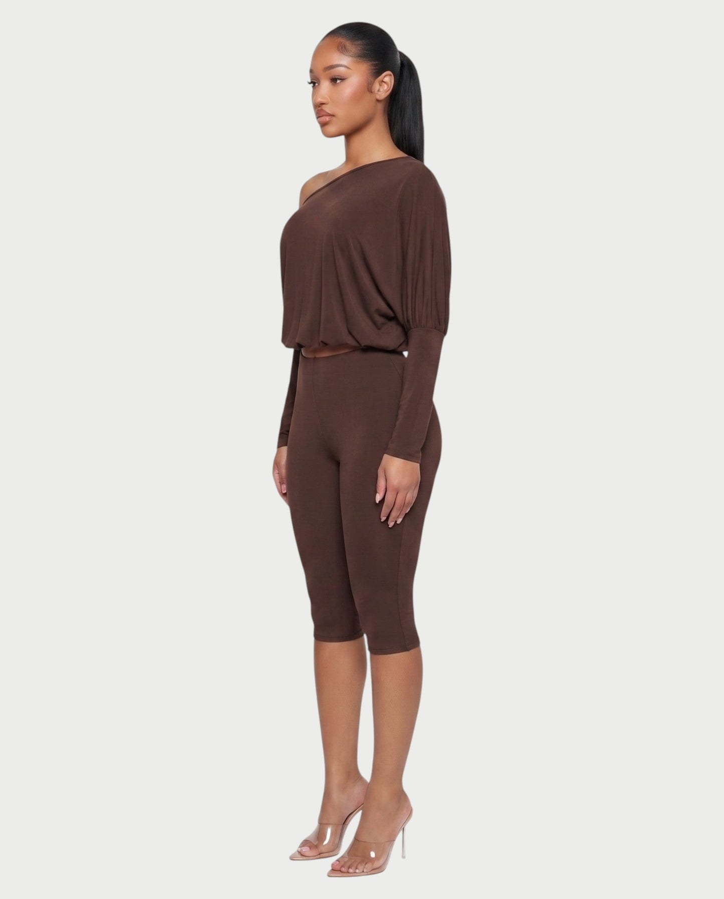 Bachina – Ensemble blouson asymétrique et pantalon capri ajusté