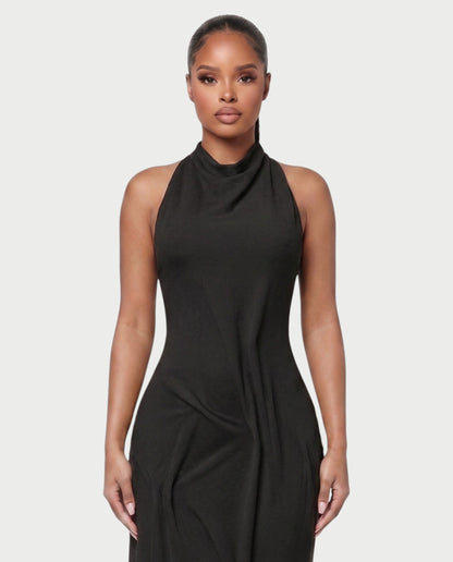 Bachina – Robe maxi asymétrique à dos ouvert et drapé