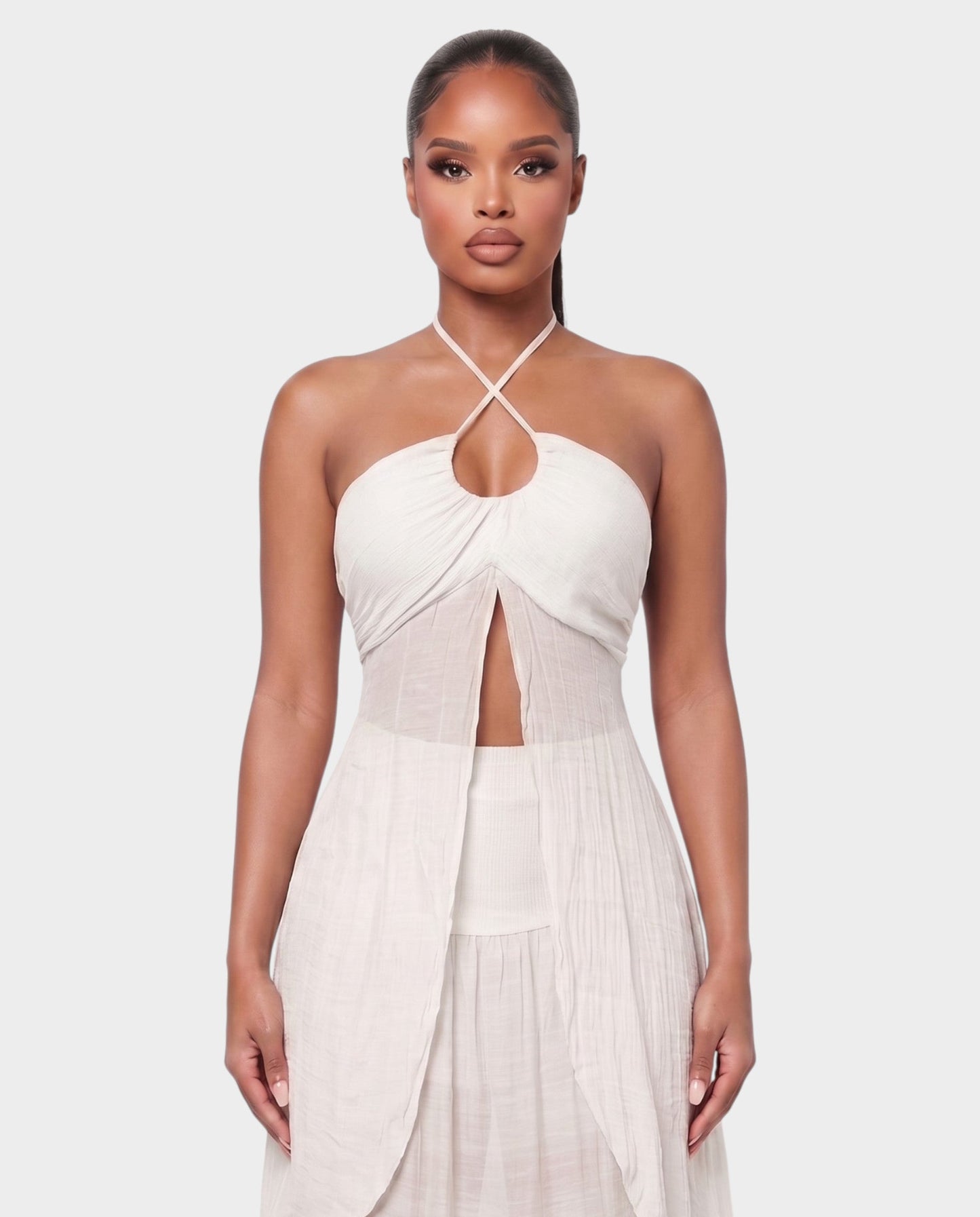 Salyne – Ensemble top cutout et jupe à volants, coupe ajustée