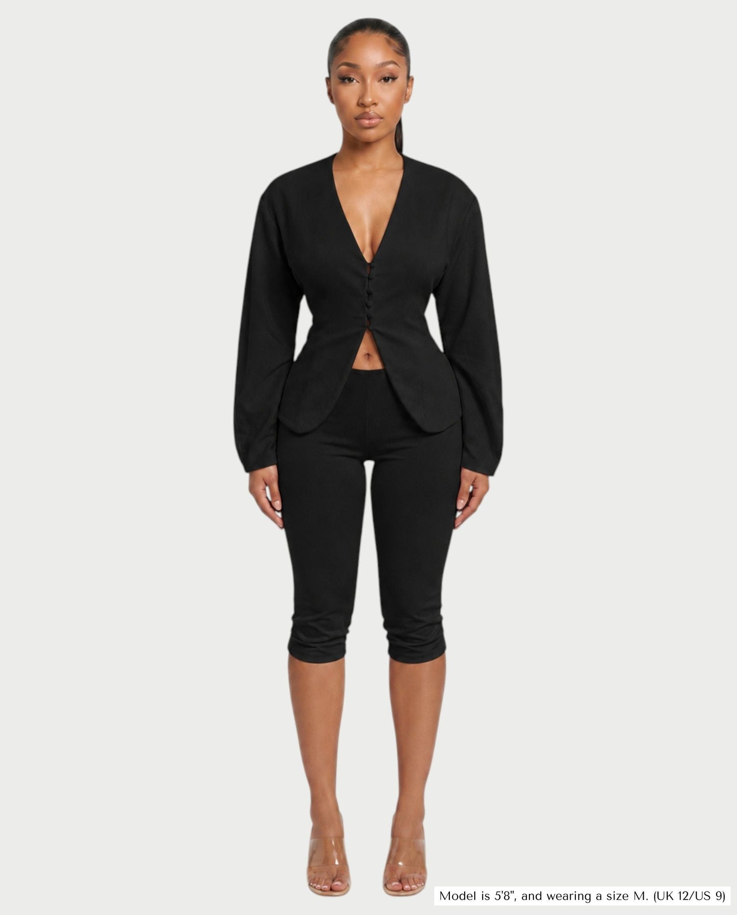 Saylia – Ensemble top boutonné et pantalon capri en tissu léger et coupe ajustée