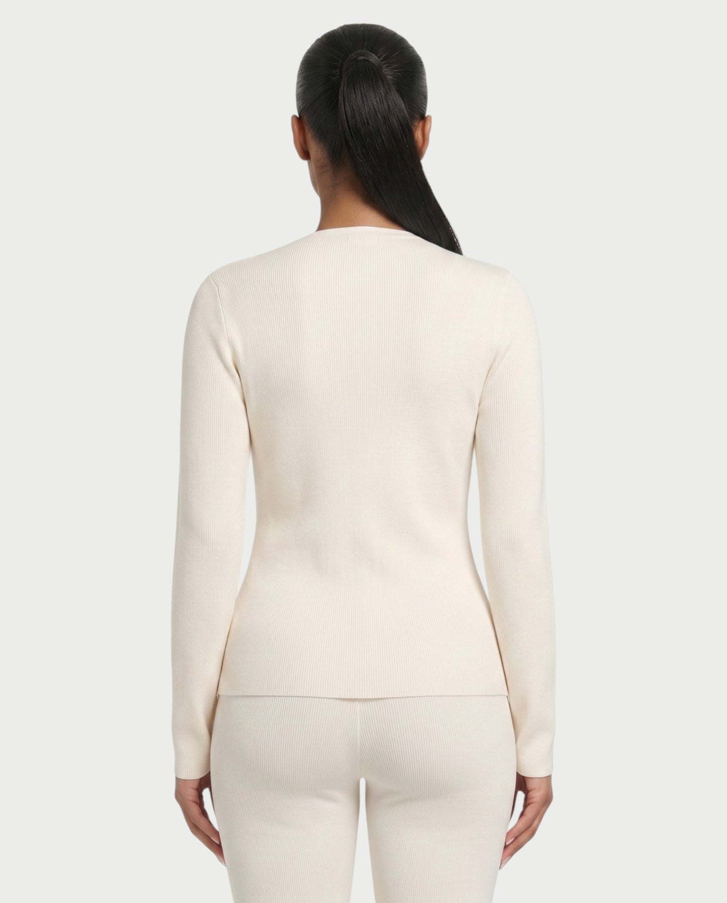 Saylia – Ensemble top boutonné et pantalon capri en tissu léger et coupe ajustée