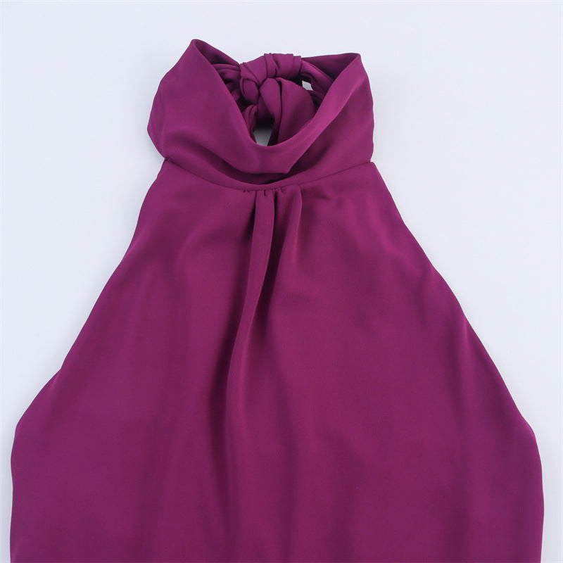 ATY – Robe moulante à décolleté halter et détails plissés