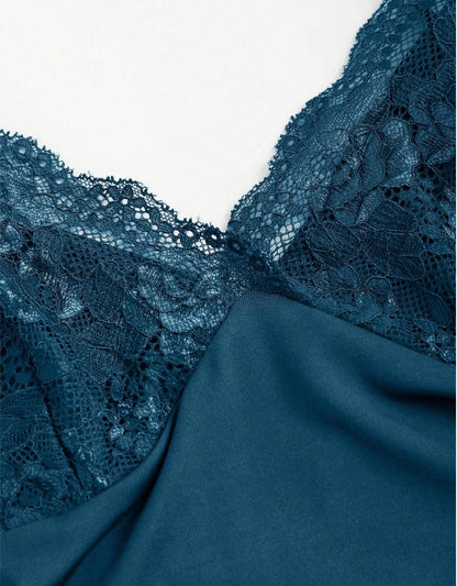 ATYWS - Robe longue à bretelles en dentelle à Ourlet en queue de poisson et design plissé
