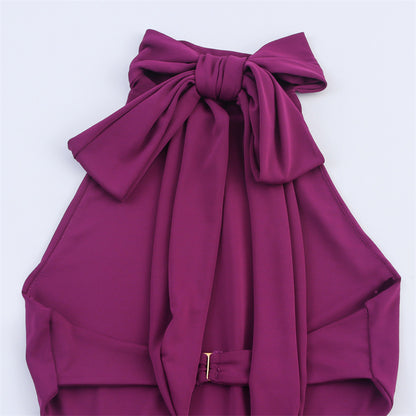 ATY – Robe moulante à décolleté halter et détails plissés