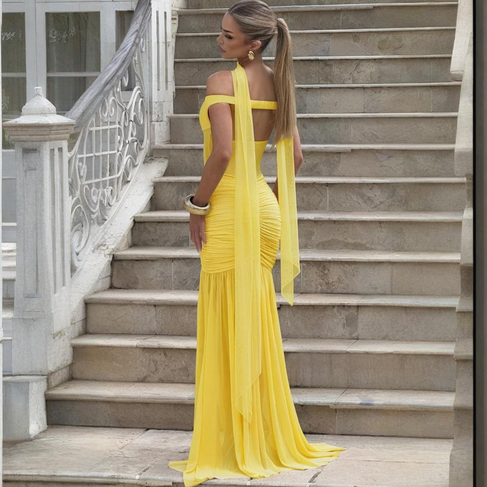 Crossborder – Robe longue en tulle à décolleté dos nu et fente latérale