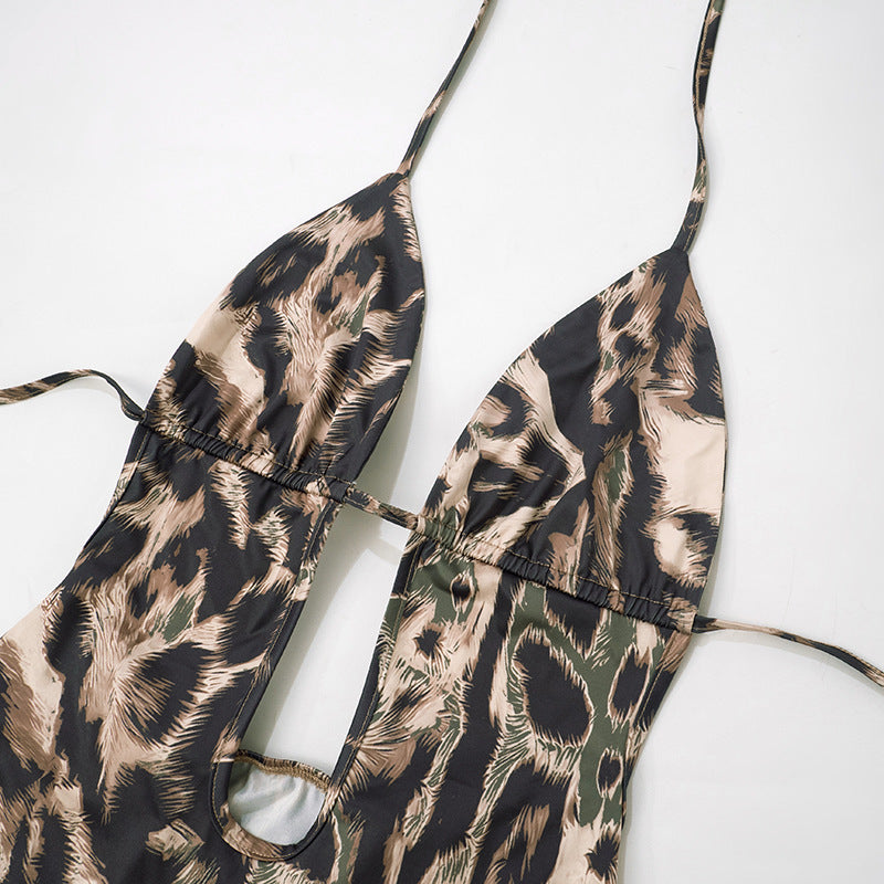 Sixtylia – Robe longue à décolleté plongeant et taille nouée (Copie)