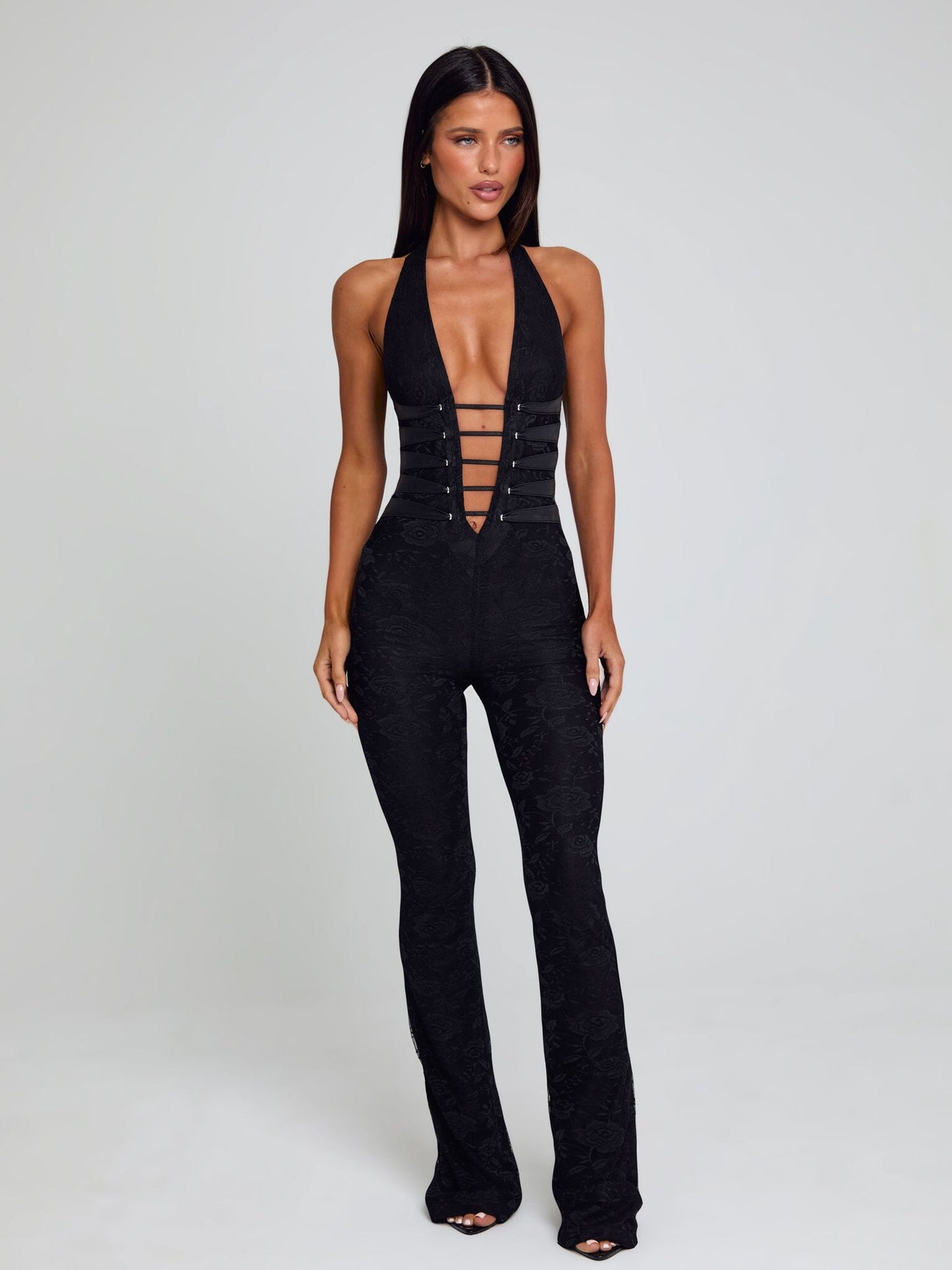 SHEIN MOD – Combinaison en dentelle avec dos nu et jambes évasées