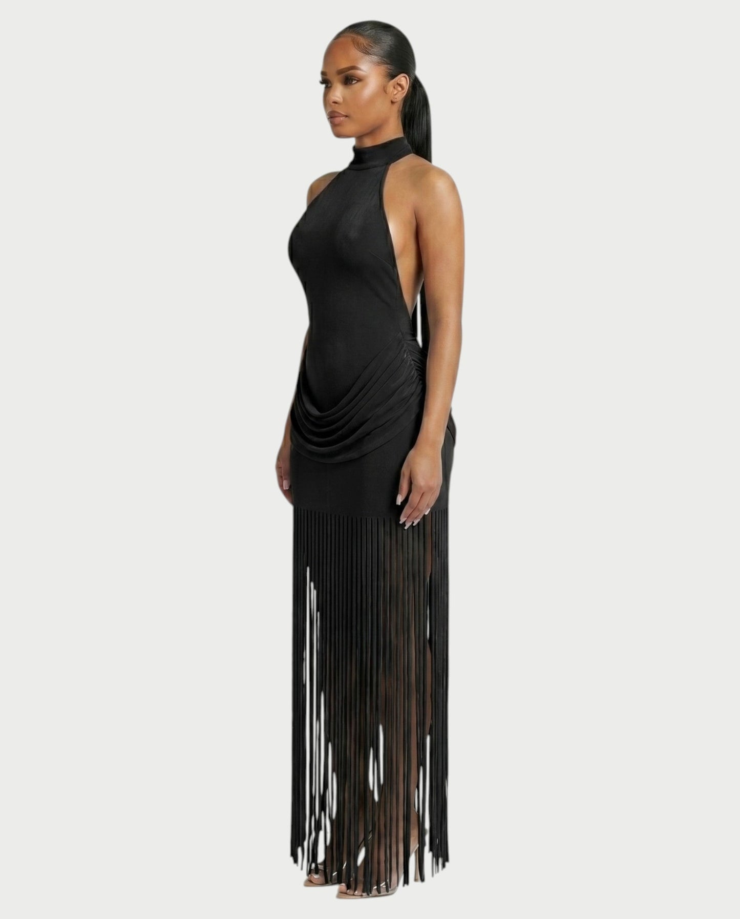 Salyne – Robe maxi drapée à col halter et franges
