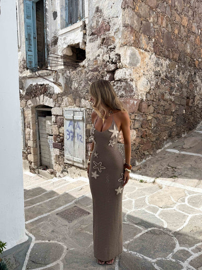 Outcast – Umbra Maxi Dress in Tan & White