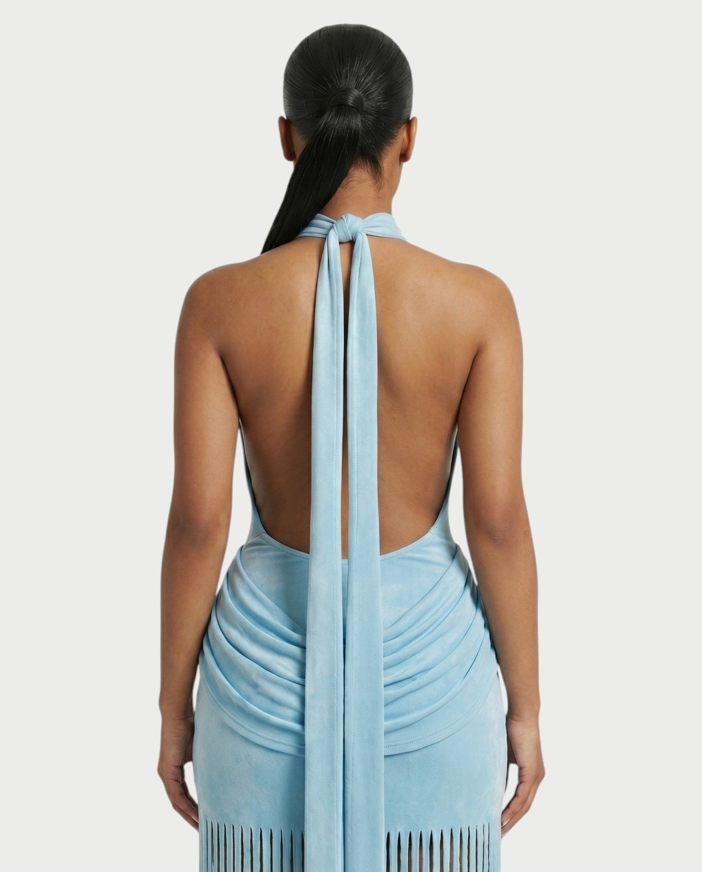 Salyne – Robe maxi drapée à col halter et franges