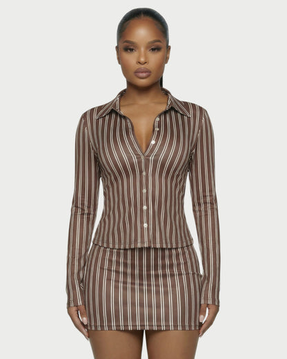 AVENYA – Ensemble chemise rayée à manches longues et mini jupe ajustée