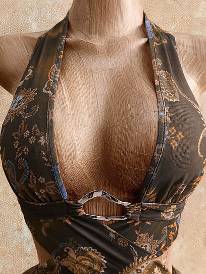 Mistrie – Robe mini dos nu à col ras-du-cou et coupe ajustée