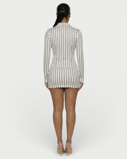 AVENYA – Ensemble chemise rayée à manches longues et mini jupe ajustée