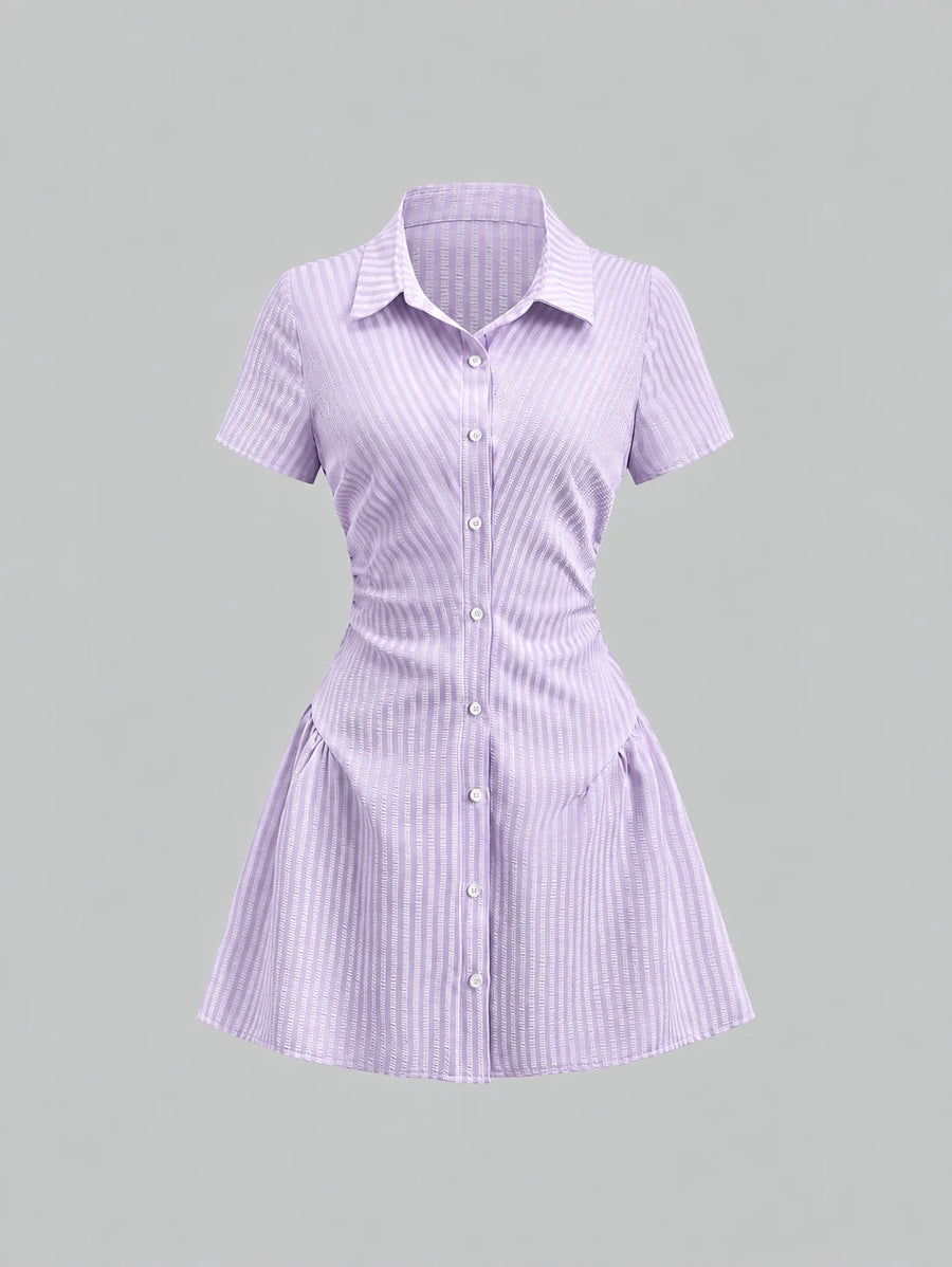 Sweetra Ismora – Robe chemise cintrée à manches courtes et taille affinante
