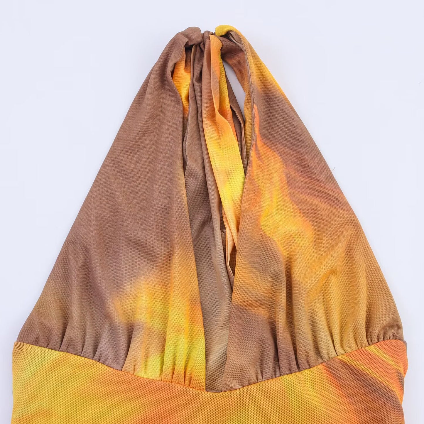 ZARA – Robe à imprimé floral en soie avec décolleté dos nu et coupe fluide