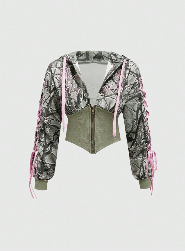 Slash Y2K – Sweat à capuche zippé avec imprimé tendance et coupe ajustée